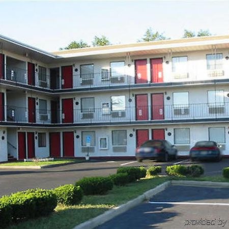 Red Carpet Inn Уильямстаун Экстерьер фото